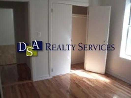 Rented by DSA Realty Midtown West | media 29