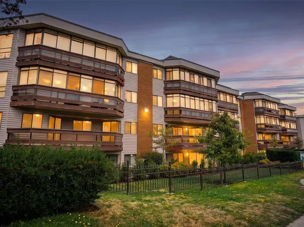 1560 Hillside Ave #201, Victoria, BC V8T 5B8