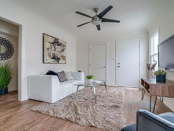 2nd image of 6621 Crenshaw Blvd #9