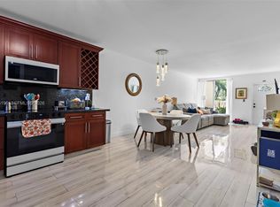 1655 NE 115th St APT 9B, Miami, FL 33181