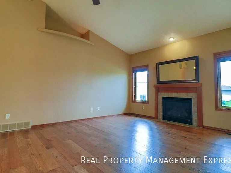 7905 S Grass Creek Dr — Photo 4