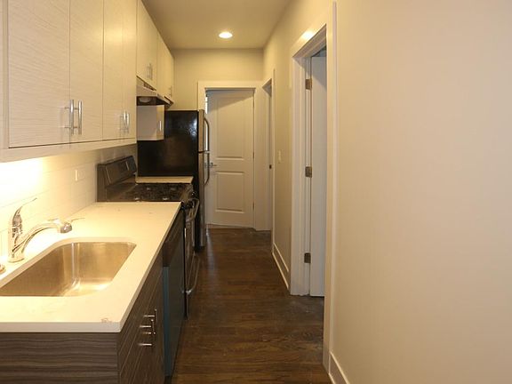 2nd image of 3921 N Janssen Ave APT 01S