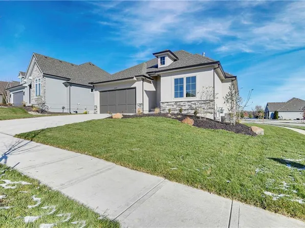 2400 W 146th St, Leawood, KS 66224
