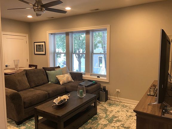4th image of 3646 N Seeley Ave APT 2S