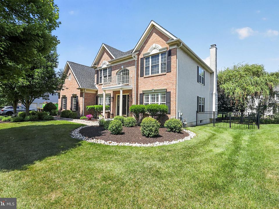 1st image of 121 Avondale Dr