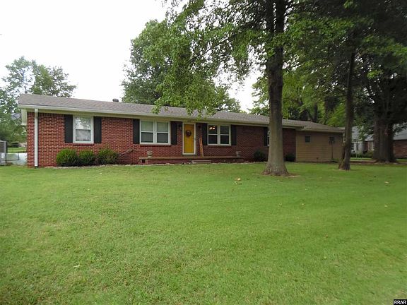 2nd image of 2709 Macon Dr