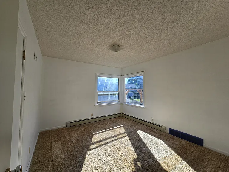 208 2nd Ave NW — Photo 8