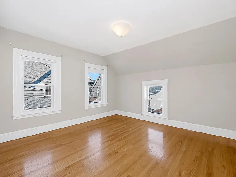 16 Oak Grove Ter — Photo 16
