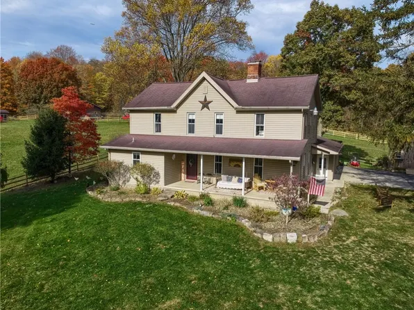 321 Robinwood Farm Ln, Edinburg, PA 16116