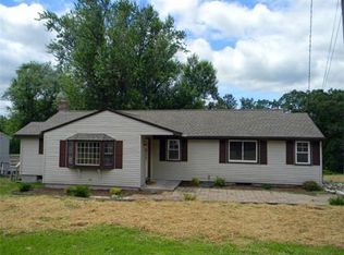 31 Berkshire Ave, Southwick, MA 01077