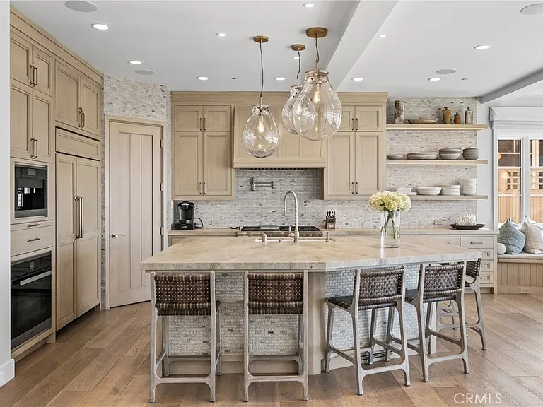 1215 E Balboa Blvd — Photo 17