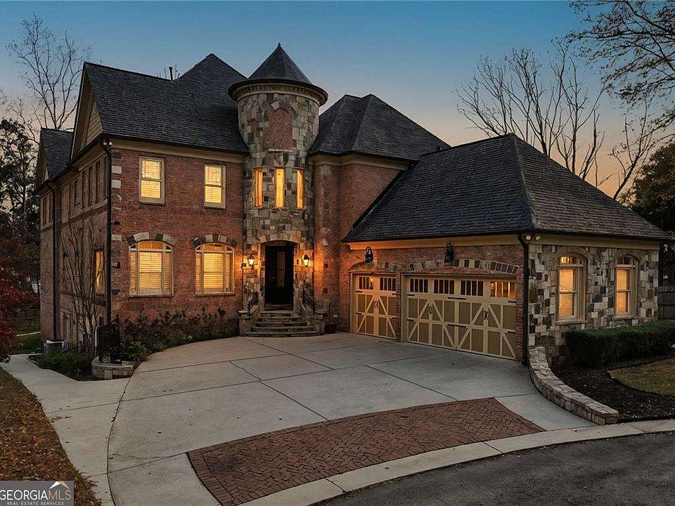 1st image of 7611 Regency Cir