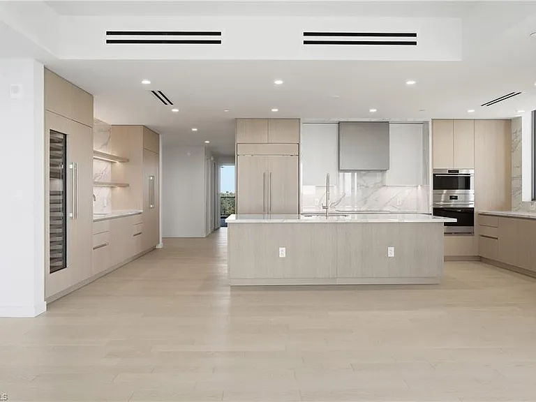 5100 Seagrass Blvd #306 — Photo 27