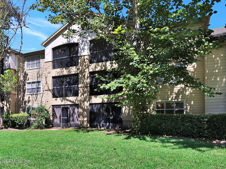 13 Arbor Club Dr #103