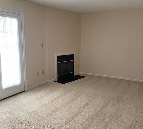 5th image of 379 C E Montcastle Dr