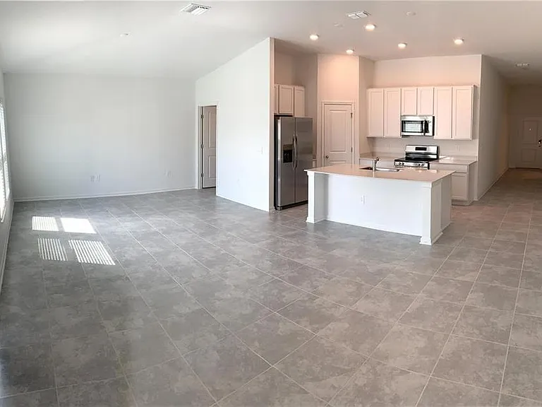 1373 Bent Wood Dr — Photo 7