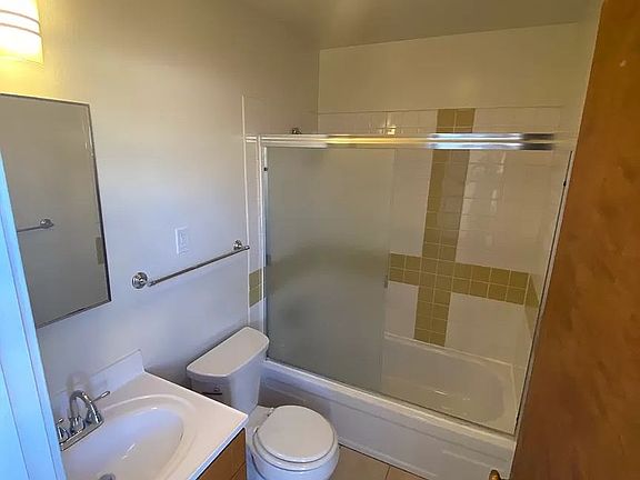 2nd image of 2224 Union St #214