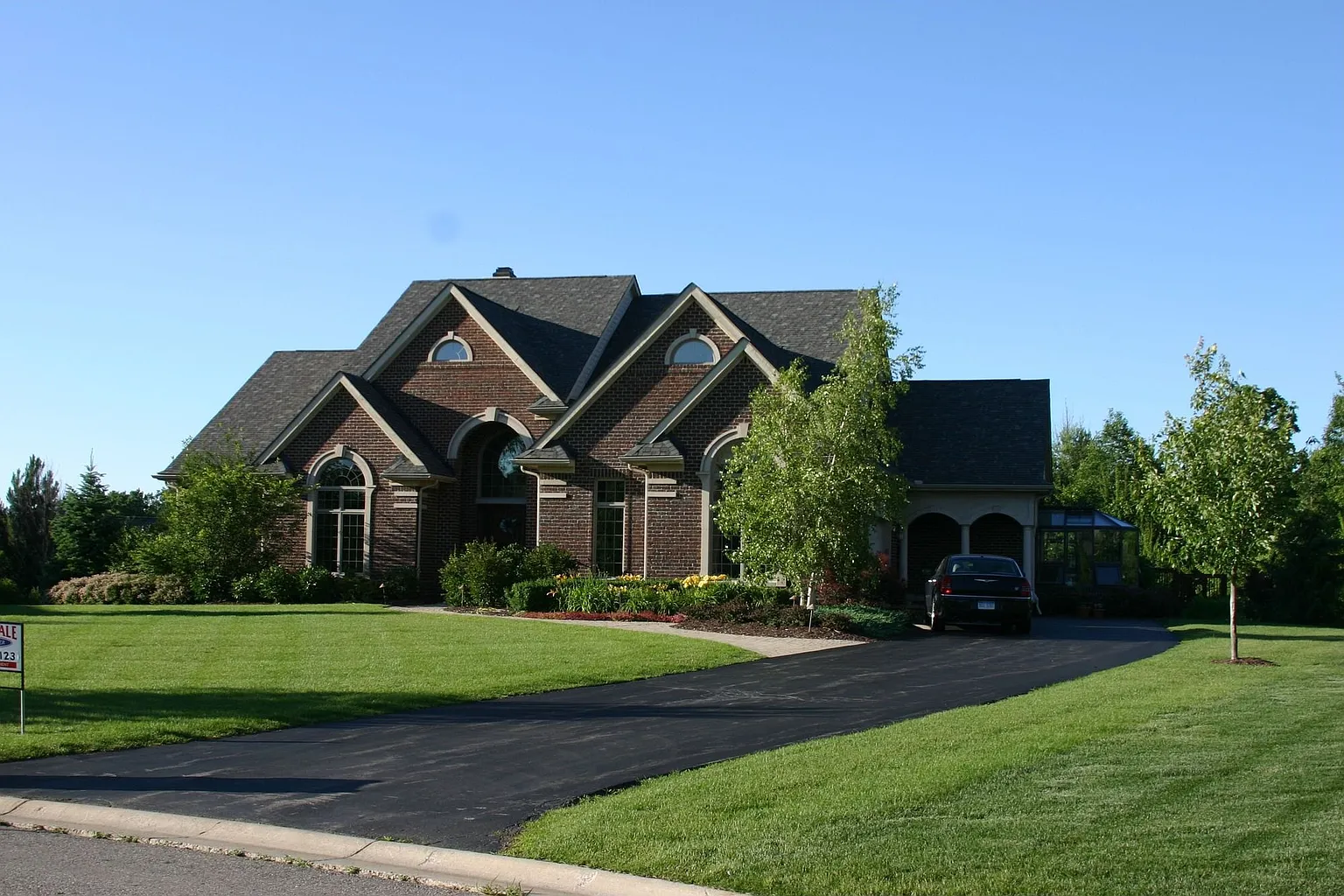 2096 Whispering Woods Ct photo 1