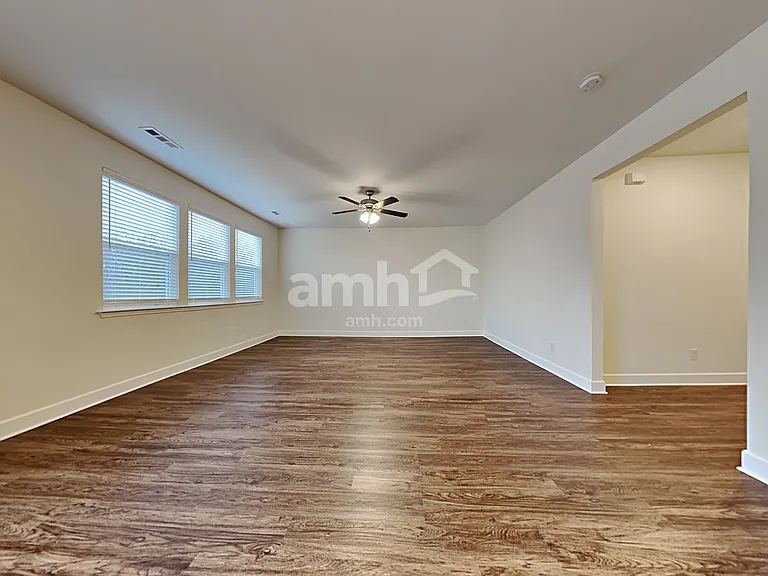428 Bluewater Dr — Photo 9