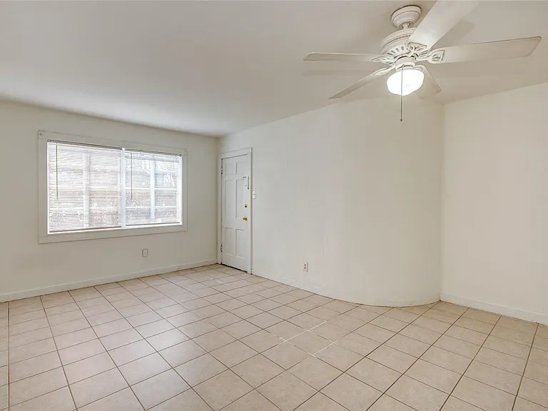 1828 W Main St #1 — Photo 8