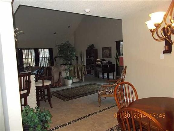 3rd image of 11298 Waverly Dr