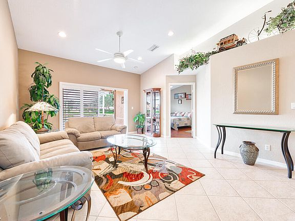 5th image of 8412 Logia Cir