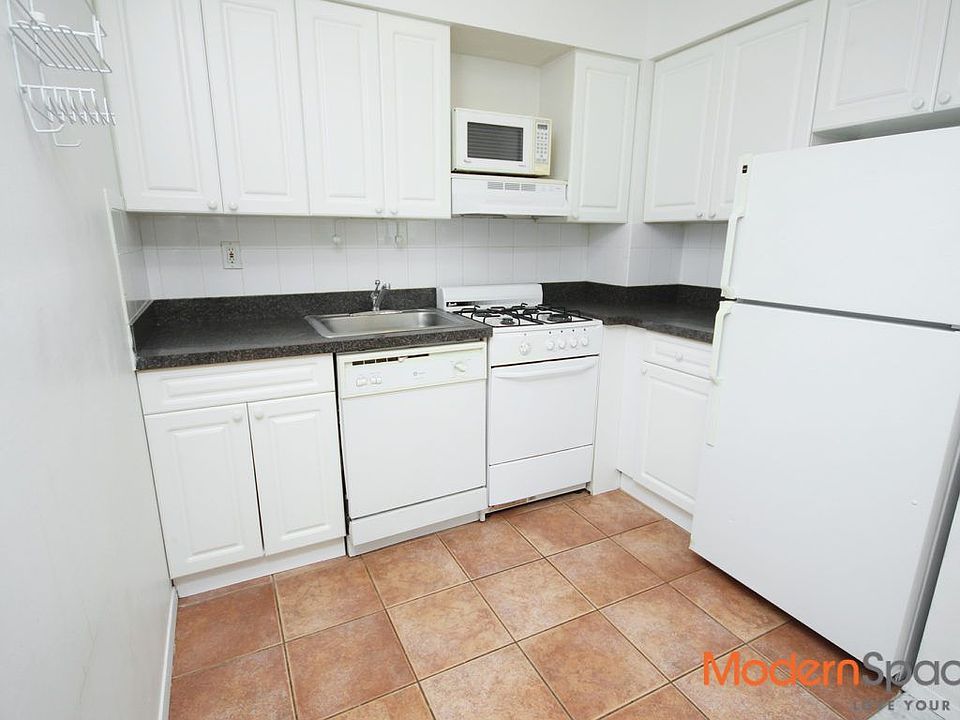 1st image of 3064 30th St APT 1R