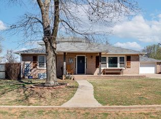 819 W Comanche St, Marlow, OK 73055