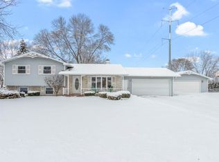 1942 Kane Ln, Green Bay, WI 54311