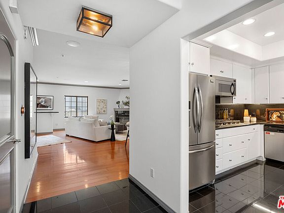 5th image of 851 N San Vicente Blvd APT 304