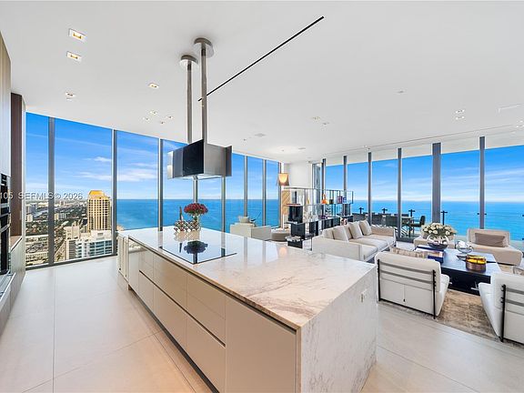 3rd image of 17141 Collins Ave #1-LPH
