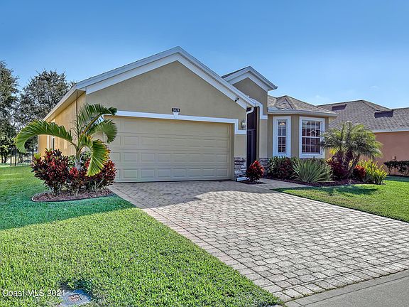 3rd image of 5924 Trieda Dr