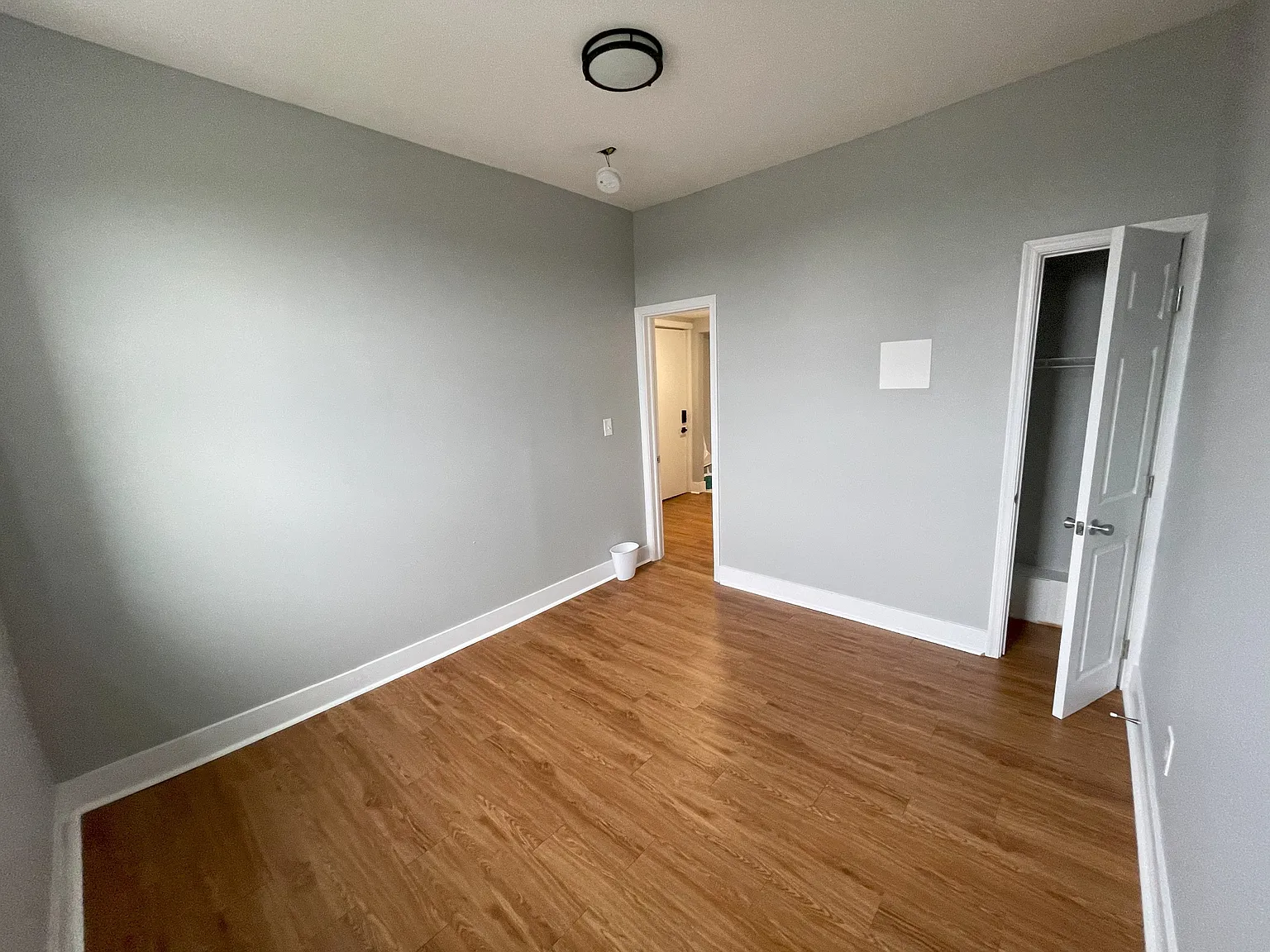 2 bed, 1.0 bath, $1,400 — Photo 4