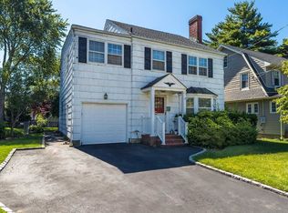 151 Vernon Ave, Rockville Centre, NY