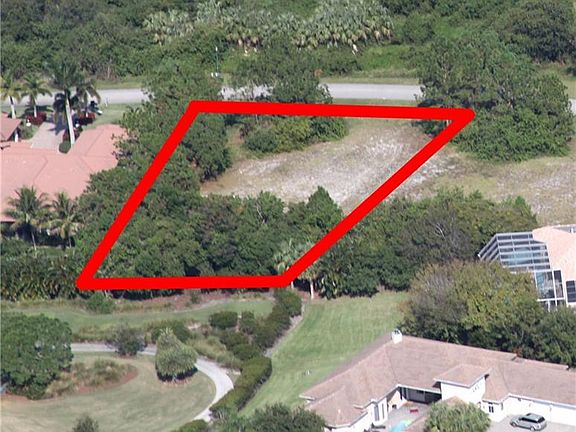 4th image of 836 SW Squire Johns Ln