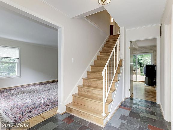 2nd image of 1393 Stratton Dr
