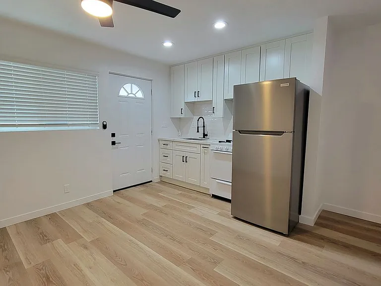 6249-6253 Mary Lane Drive — Photo 12