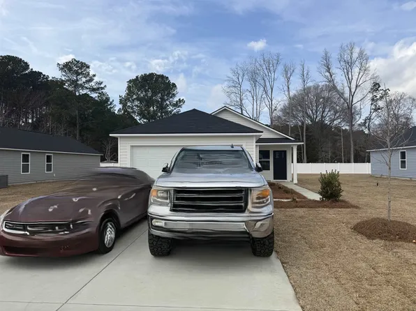 215 Birchwood Dr., Longs, SC 29568