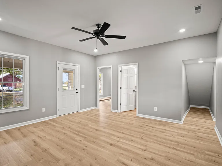 6081 Lakeview Rd — Photo 13