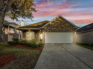 2017 Running Brook Ln, Pearland, TX 77584