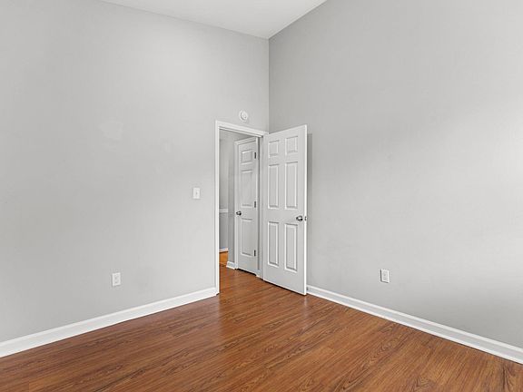 5th image of 120 Charmar Way