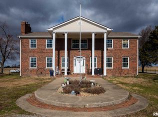 3235 Crossroad School Rd, Eldorado, IL 62930