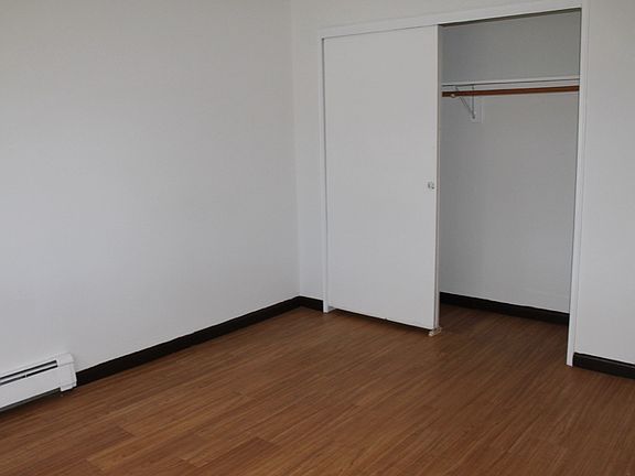 5th image of 70 Sproat St APT A6