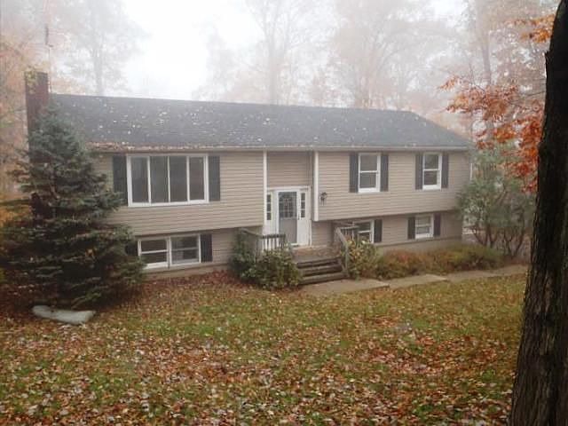 1st image of 45 Lee Dr