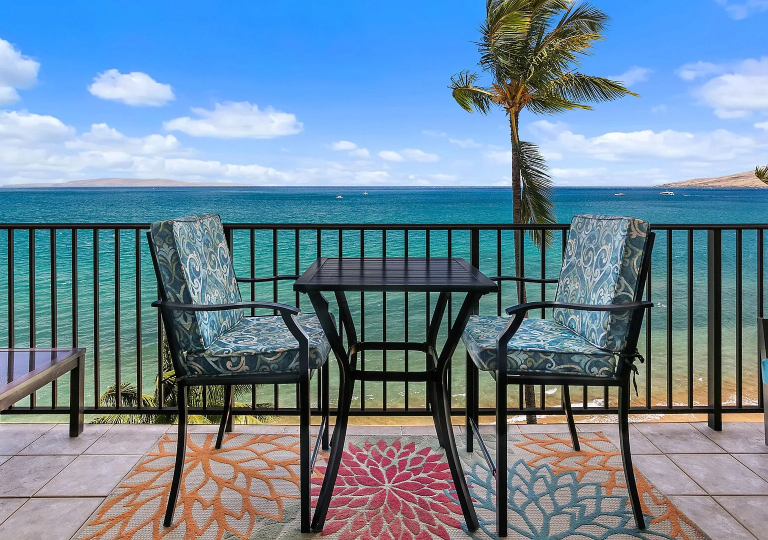Kihei Beach 606 - Direct Ocean Front, Breathtaking Top Floor Views, — Photo 1