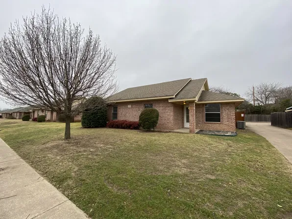 1220 Winscott Rd, Benbrook, TX 76126