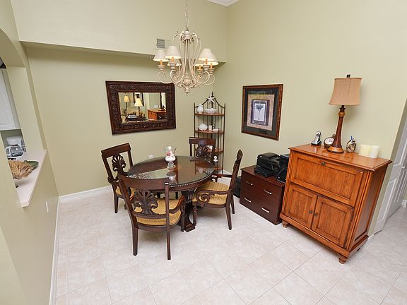 4th image of 4670 Turnberry Lake Dr Unit 402