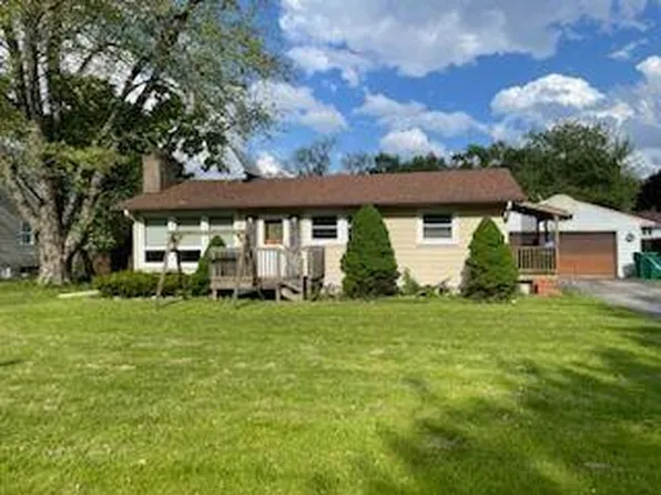 7035 Delaware St, Merrillville, IN 46410
