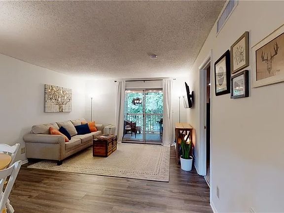 4th image of 26 Springhedge Ct SE #1