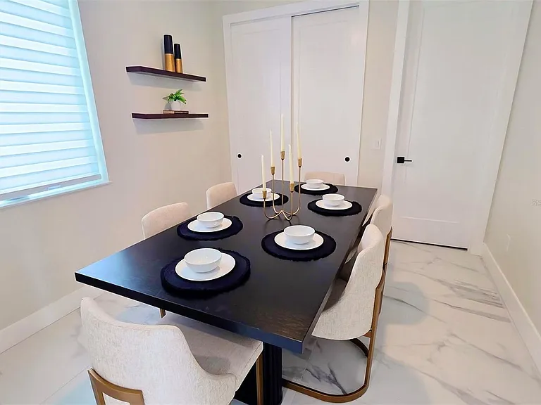 1156 Cocoanut Ave — Photo 24